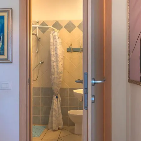 Villino Lacona Апартаменты