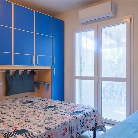 Villino Lacona Каполивери